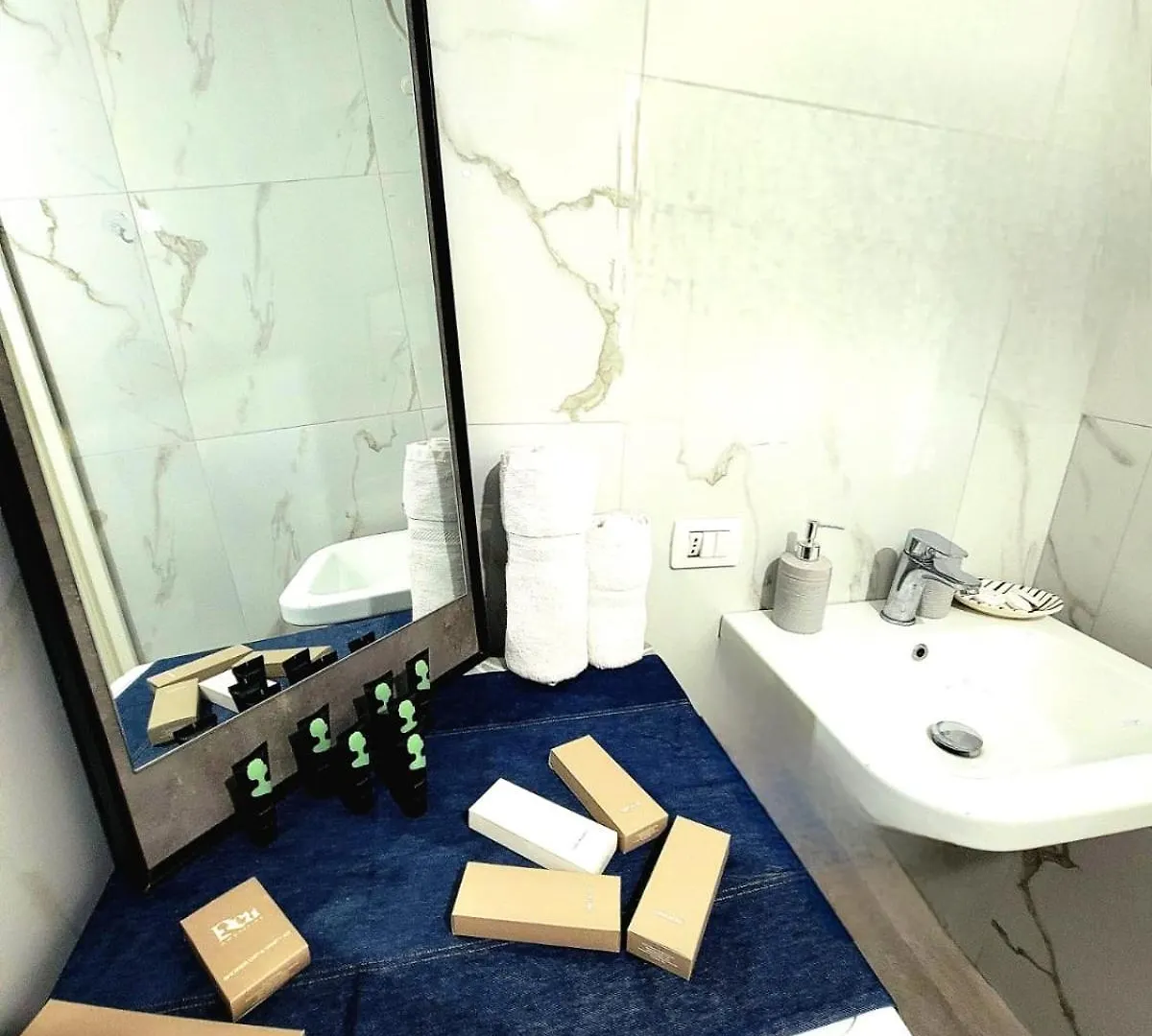 Tirane 'Kompleksi Kontakt' 21 Dhjetori Apartment  Tirana