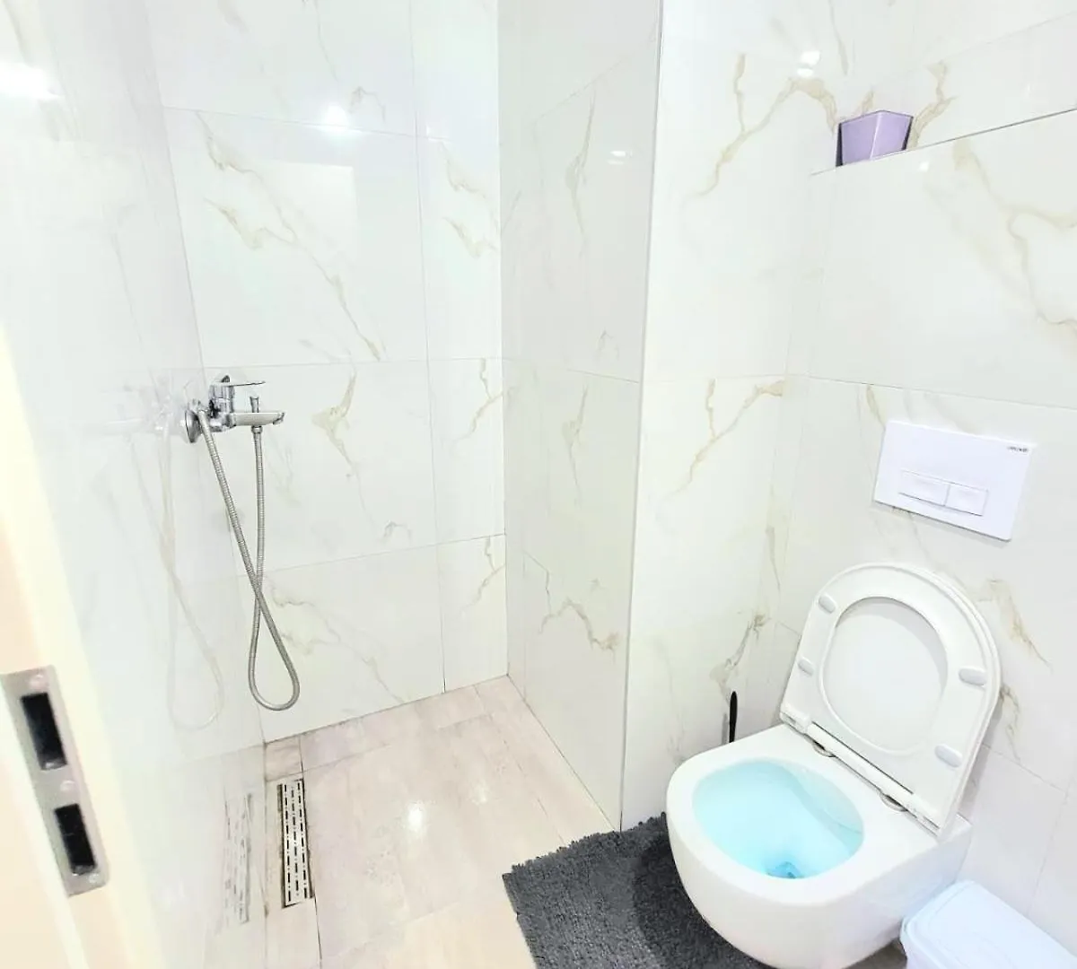 Tirane 'Kompleksi Kontakt' 21 Dhjetori Apartment Albania