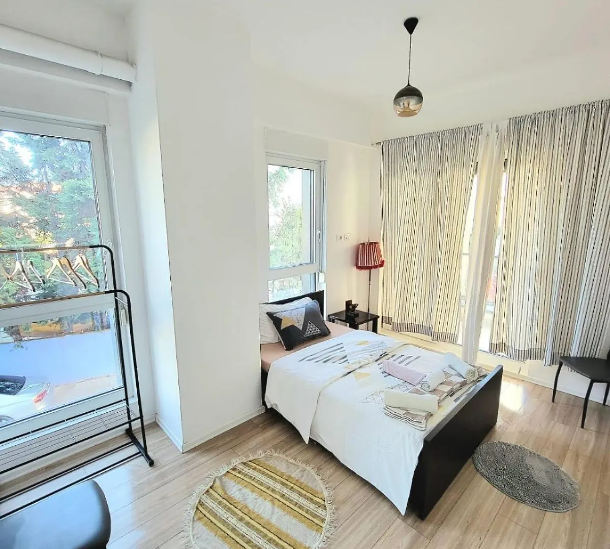 Tirane 'Kompleksi Kontakt' 21 Dhjetori Apartment