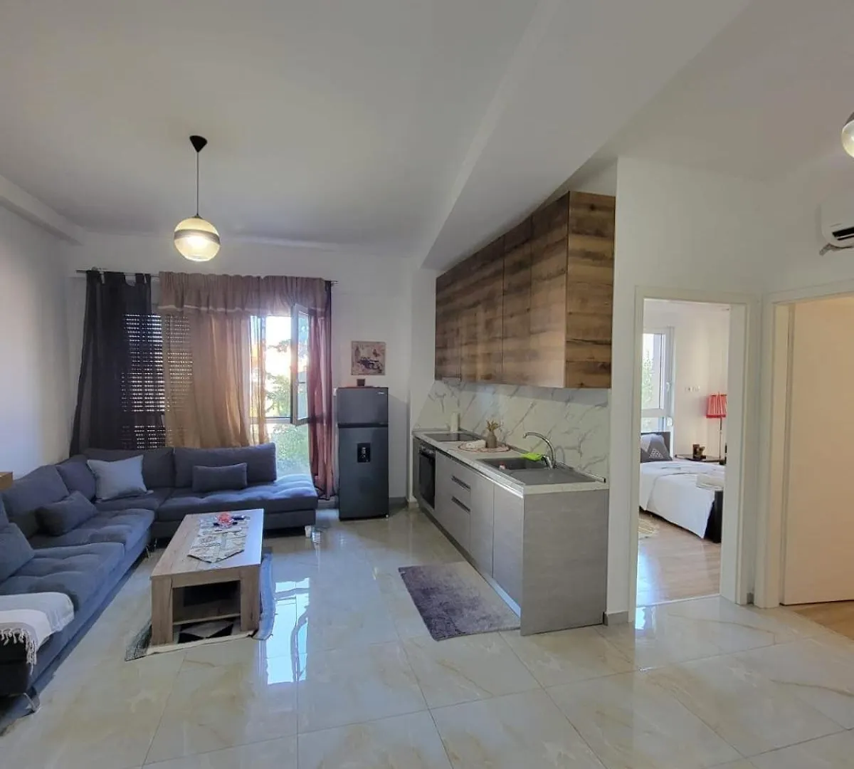 Tirane 'Kompleksi Kontakt' 21 Dhjetori Apartment